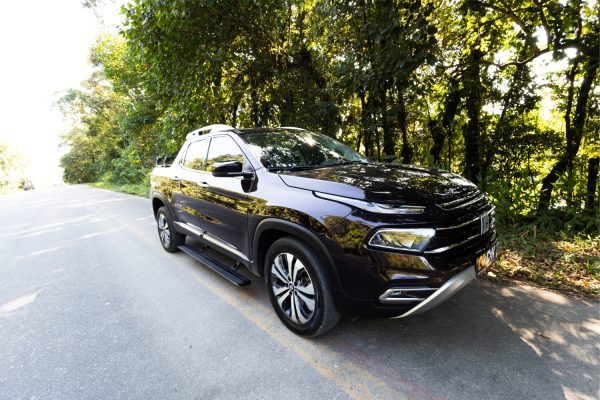 Estribo Lateral Retrátil Elétrico para Fiat Toro 2016 A 2024 - Imagem 2